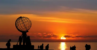 Nordkap b. Mitternachtssonne - North Cape w/ Midnight Sun
