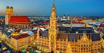 Marienplatz and Weihnachtsmarkt in Mnchen