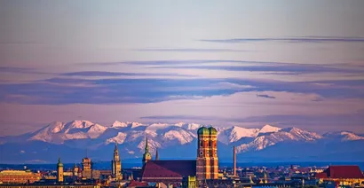 © FleischiPixel - Fotolia Mnchen Stadtpanorama Skyline